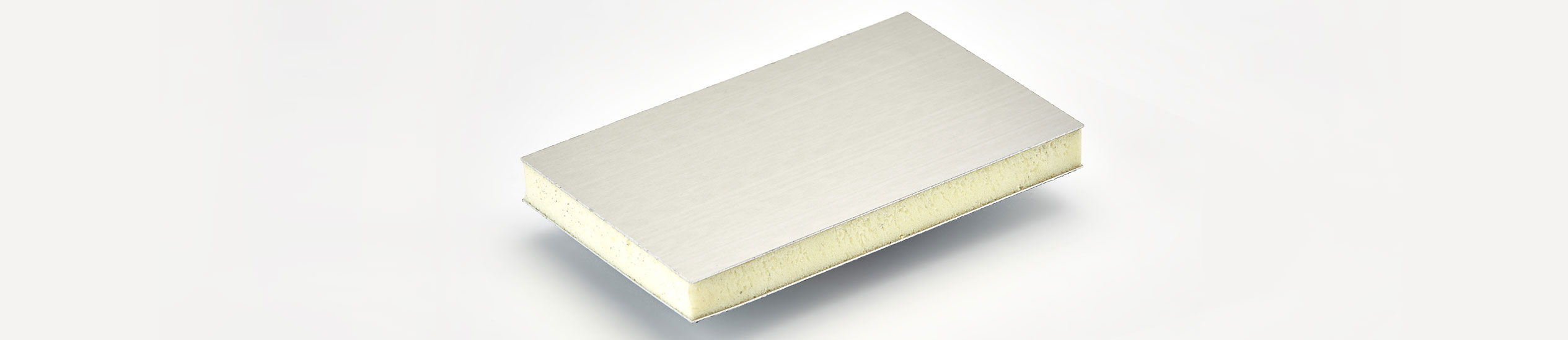 COMPOCEL® ALF ist eine Verbundplatte mit Aluminium Deckschichten und Kern aus extrudiertem Polystyrol. 